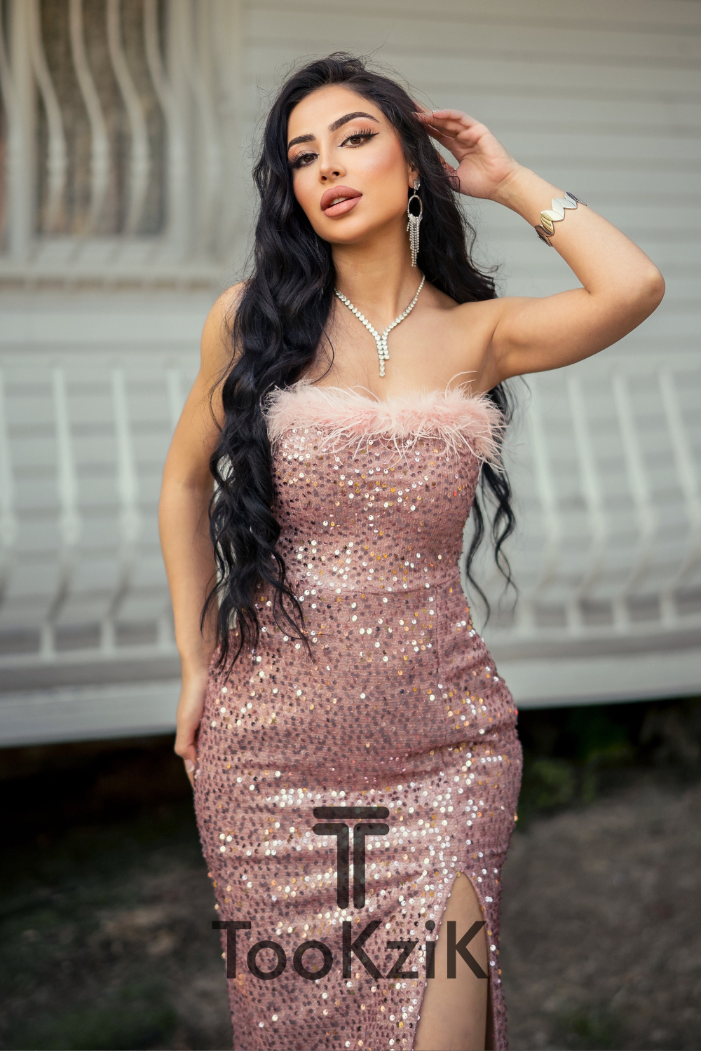 Azwa Pembe Elbise